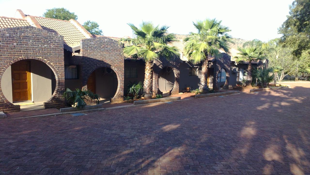 Woodridge Palms Boutique Hotel Swartruggens Екстериор снимка