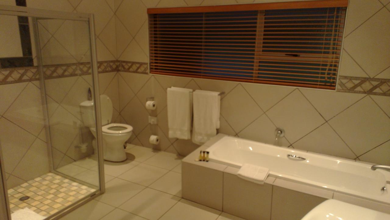 Woodridge Palms Boutique Hotel Swartruggens Екстериор снимка