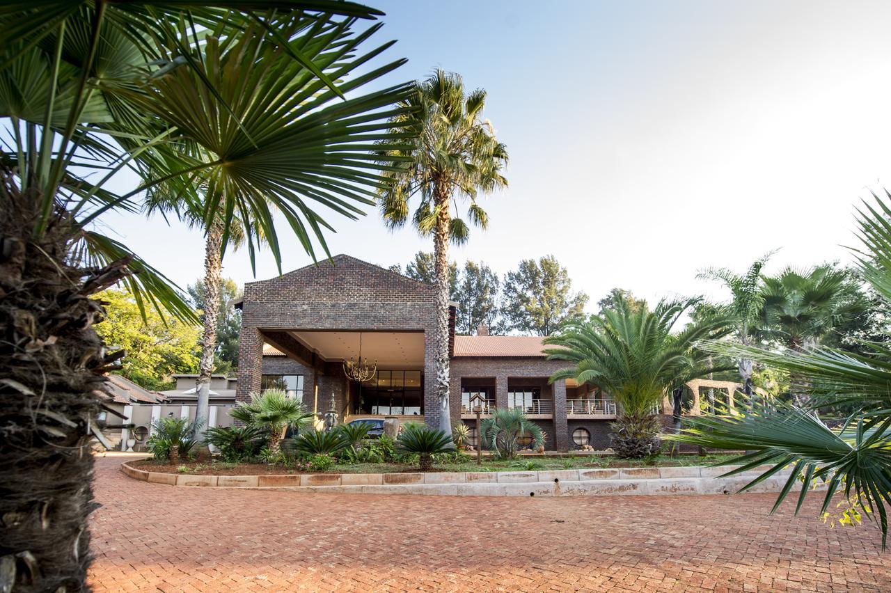 Woodridge Palms Boutique Hotel Swartruggens Екстериор снимка