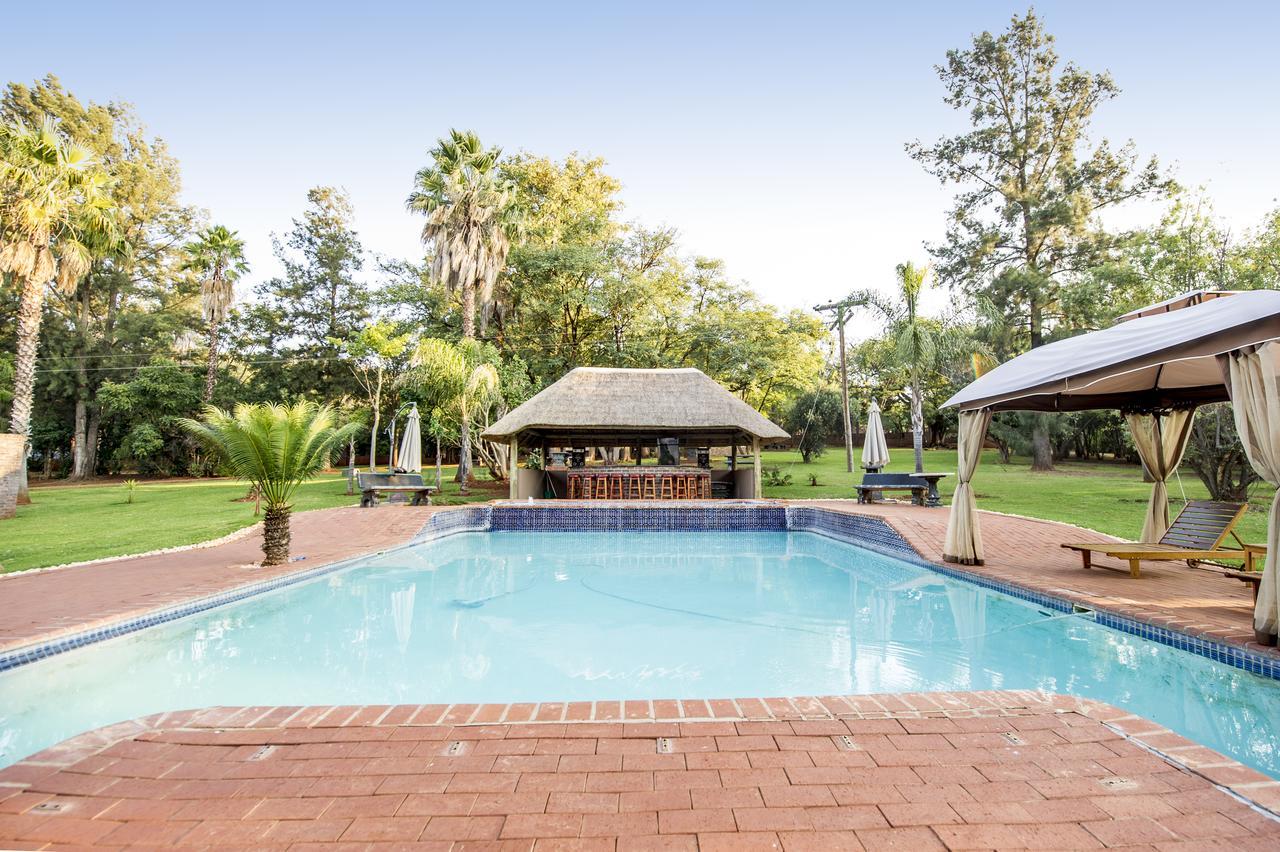 Woodridge Palms Boutique Hotel Swartruggens Екстериор снимка