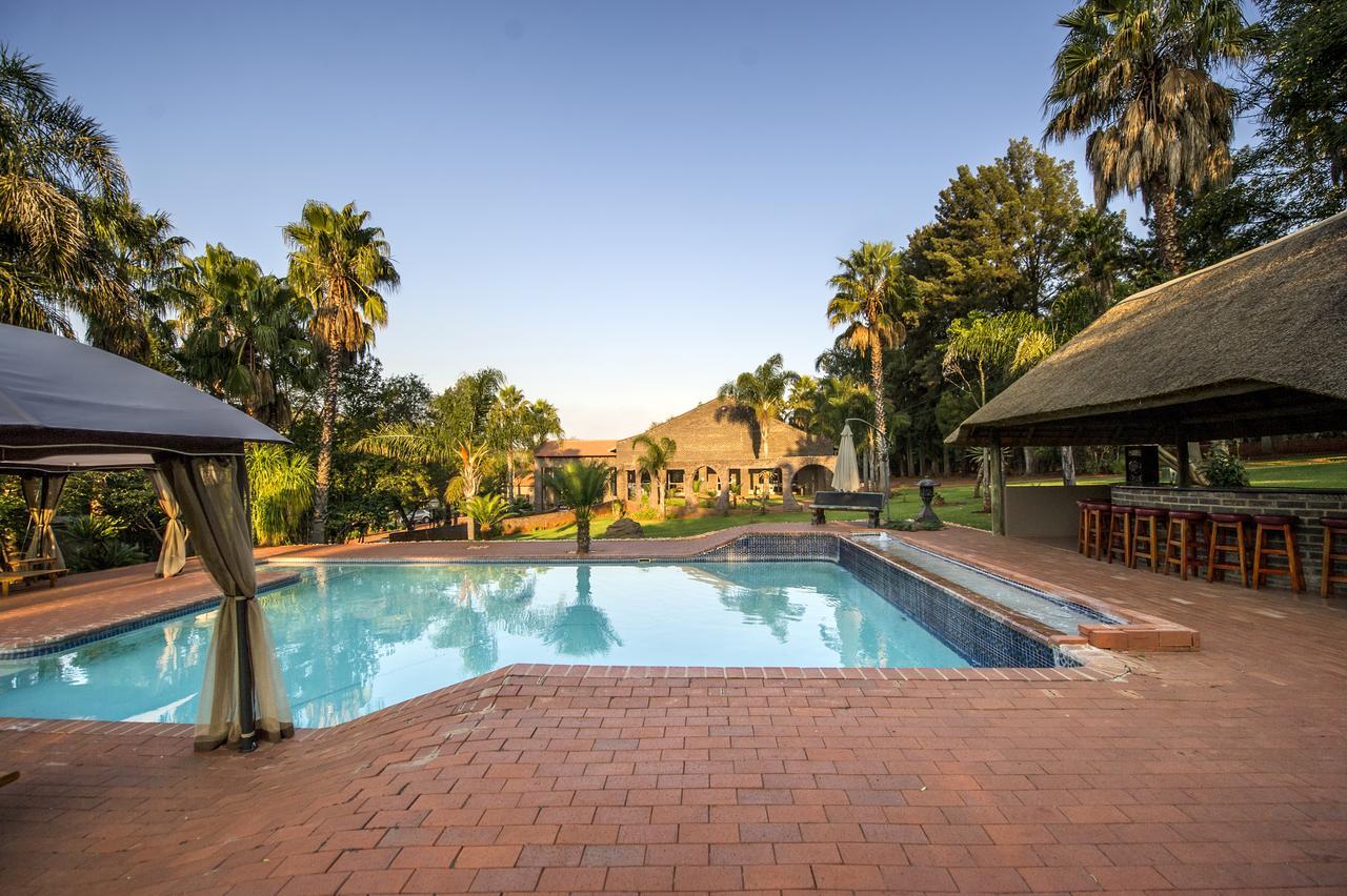 Woodridge Palms Boutique Hotel Swartruggens Екстериор снимка